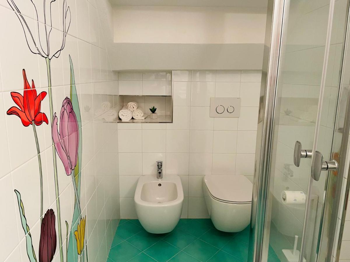 All'Interno Delle Mura Appartamento Con Wi-Fi E Netflix Lucca Bagian luar foto