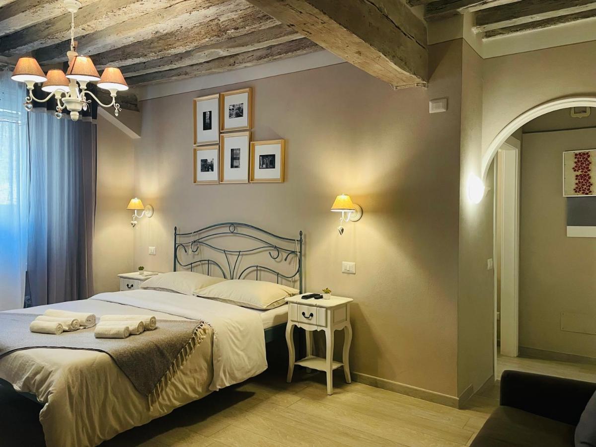 All'Interno Delle Mura Appartamento Con Wi-Fi E Netflix Lucca Bagian luar foto