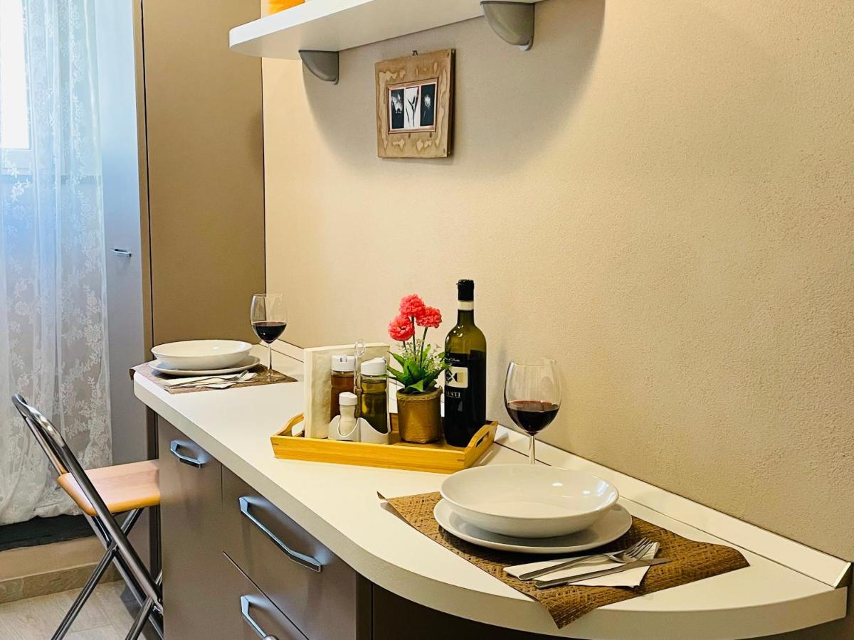 All'Interno Delle Mura Appartamento Con Wi-Fi E Netflix Lucca Bagian luar foto